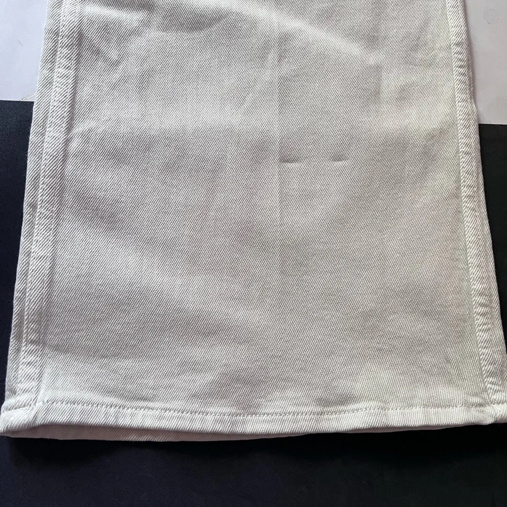 Good American Cream Flare & Wide Leg Jeans - Picture 10 of 10